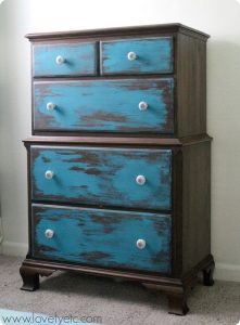 Tips-for-Distressing-Furniture1